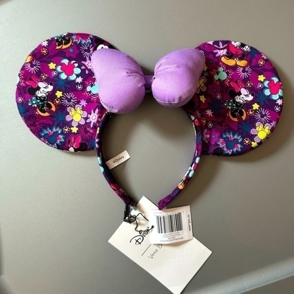 Disney’s Vera Bradley Minnie Ears - Mickey & Minnie’s Sweet Floral Flirty - NWT - Picture 1 of 2
